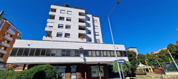 4 bedrooms Apartment in Saronno, Italy No. 372596 31