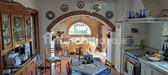5 bedrooms House in Città della Pieve, Italy No. 121912 12