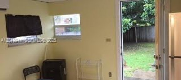 3 Schlafzimmer Villa in Miami, USA, Nr. 614906 9