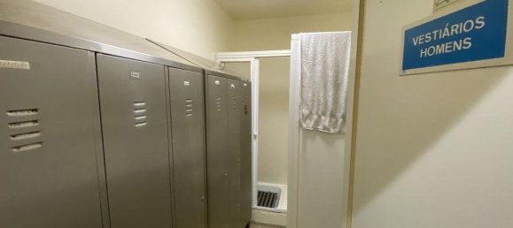 266m² Commercial property in Odivelas, Portugal No. 127239 15