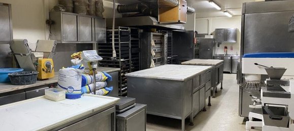 266m² Commercial property in Odivelas, Portugal No. 127239 25