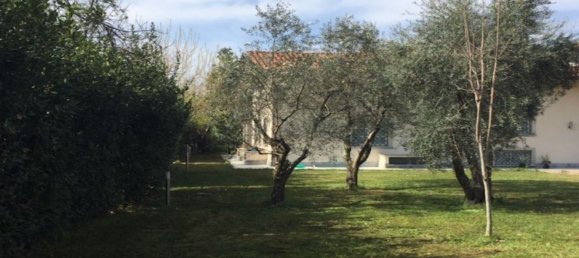 7 rooms Villa in Forte dei Marmi, Italy No. 37155 6