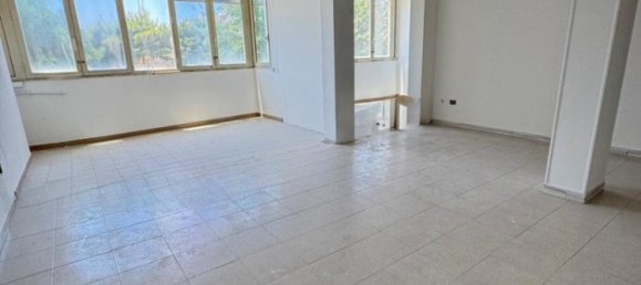 3 chambres Appartement à Monserrato, Italy No. 318996 8