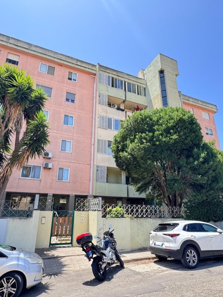 3 chambres Appartement à Monserrato, Italy No. 318996