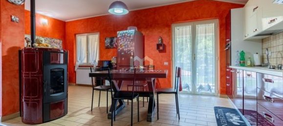 3 bedrooms Villa in Valmontone, Italy No. 14652 10