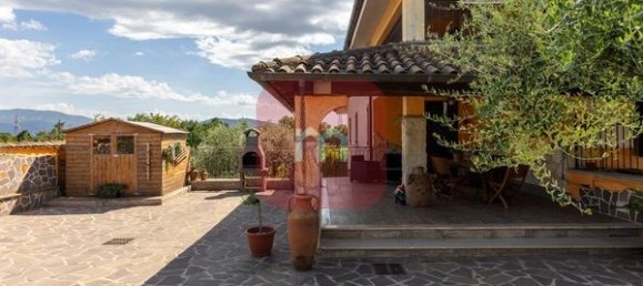3 bedrooms Villa in Valmontone, Italy No. 14652 3