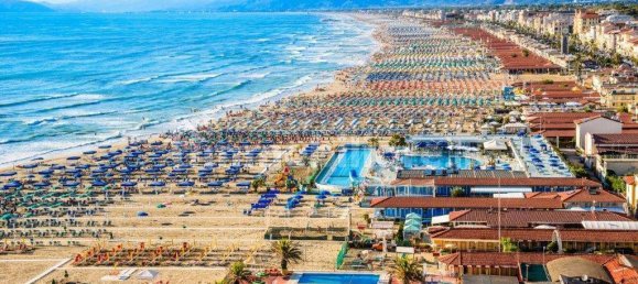 5 bedrooms Villa in Forte dei Marmi, Italy No. 69374 30