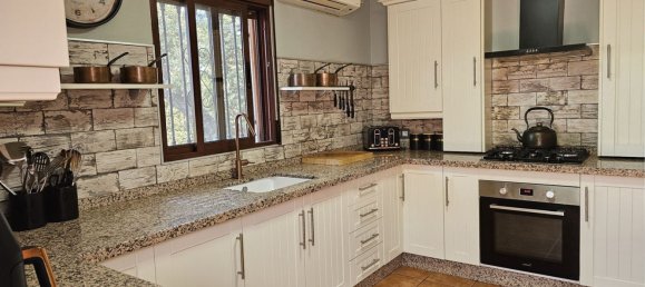 4 bedrooms House in Iznajar, Spain No. 187846 10