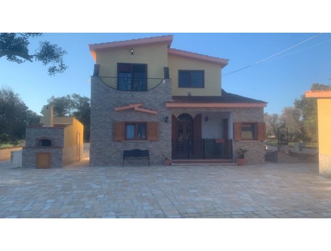 4 bedrooms Villa in San Vito dei Normanni, Italy No. 351692