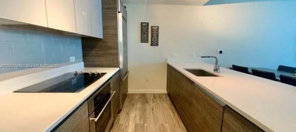 2 dormitorios propiedad comercial en venta en Miami, Miami-Dade, Florida, USA № 615774 15