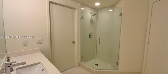 2 dormitorios propiedad comercial en venta en Miami, Miami-Dade, Florida, USA № 615774 22
