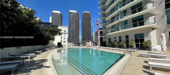 2 dormitorios propiedad comercial en venta en Miami, Miami-Dade, Florida, USA № 615774 2