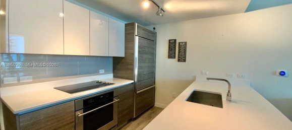 2 dormitorios propiedad comercial en venta en Miami, Miami-Dade, Florida, USA № 615774 14