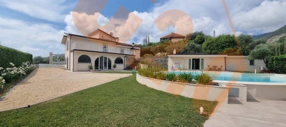 11 rooms Villa in La Spezia, Italy No. 145460 9