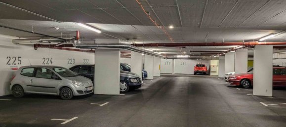 مرآب في Favoriten, Austria رقم 47065 4