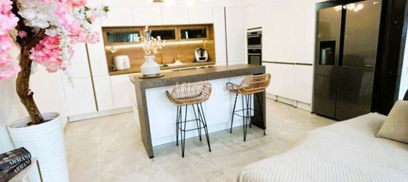 3 bedrooms House in Marseille, France No. 321978 2