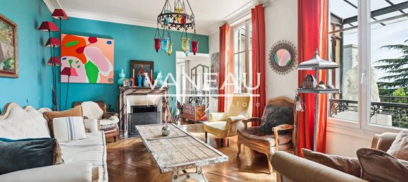 5 bedrooms House in Saint-Cloud, France No. 171025 20