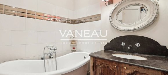 5 bedrooms House in Saint-Cloud, France No. 171025 29