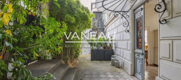 5 bedrooms House in Saint-Cloud, France No. 171025 2