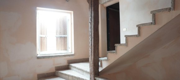 3 rooms Apartment in Parma, Italy No. 234407 4