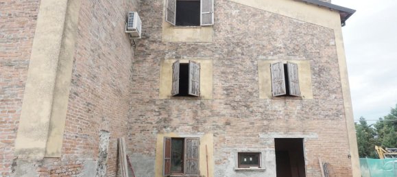 3 rooms Apartment in Parma, Italy No. 234407 8
