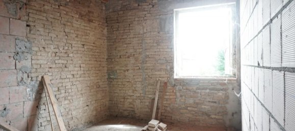 3 rooms Apartment in Parma, Italy No. 234407 2