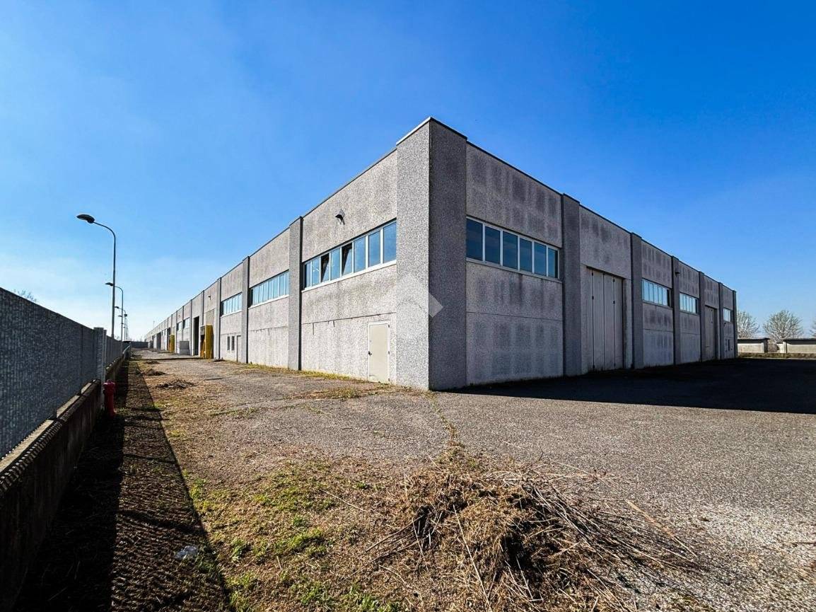 1 room Warehouse in Offlaga, Italy No. 52691