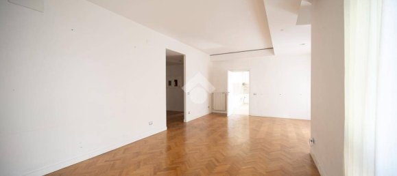 5 غرف نوم شقة في Latina, Italy رقم 273312 3