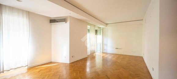 5 غرف نوم شقة في Latina, Italy رقم 273312 2