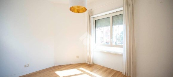 5 غرف نوم شقة في Latina, Italy رقم 273312 20