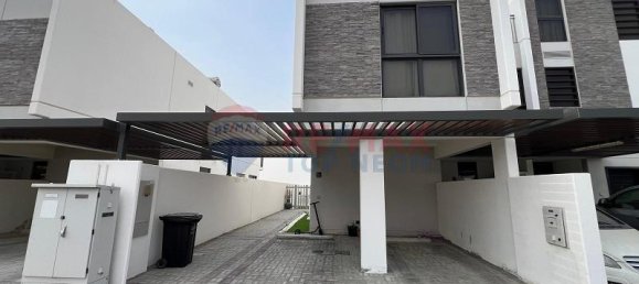 3 bedrooms Villa in Dubai, UAE No. 31852 12