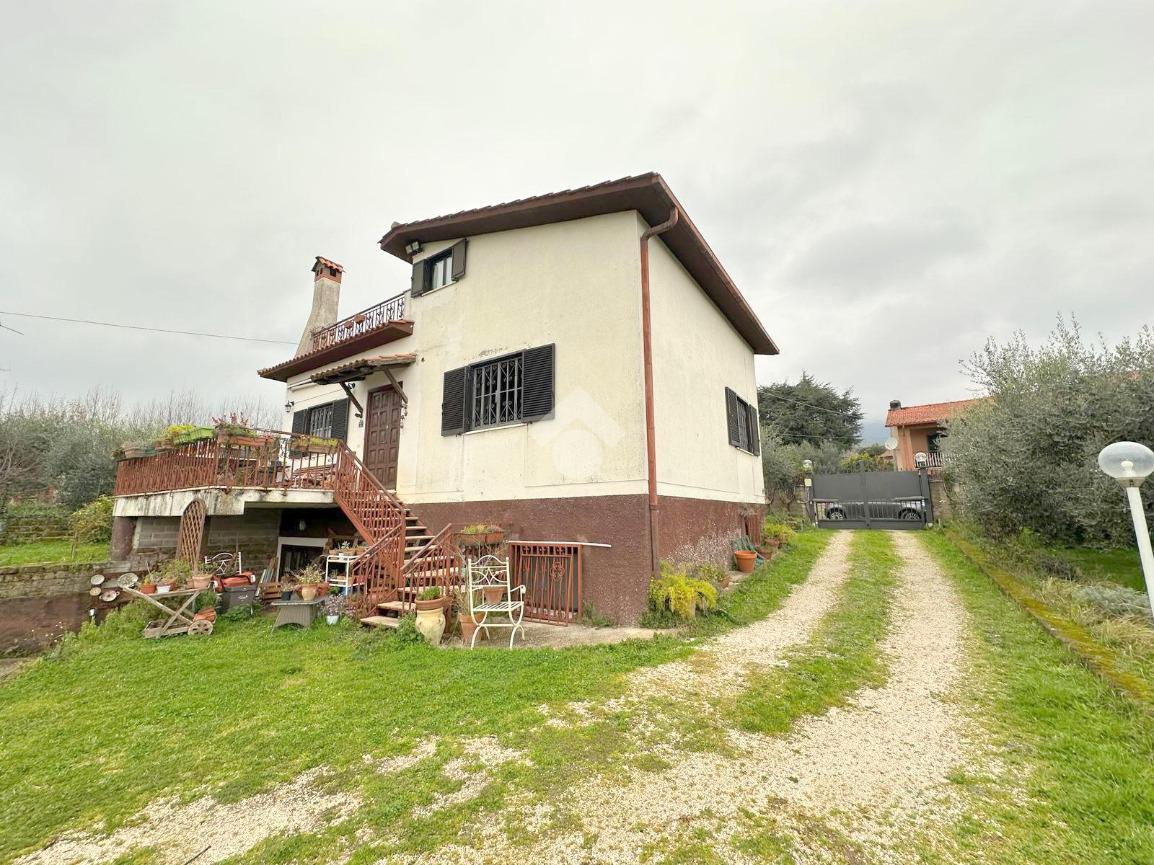 4 rooms House in Velletri, Italy No. 233233