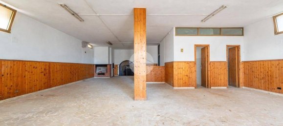 Gewerbliche Immobilie in Rome, Italy 140m², Nr. 163522 10