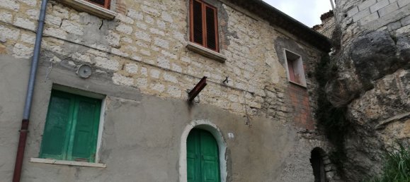 4 rooms House in Castropignano, Italy No. 256340 2