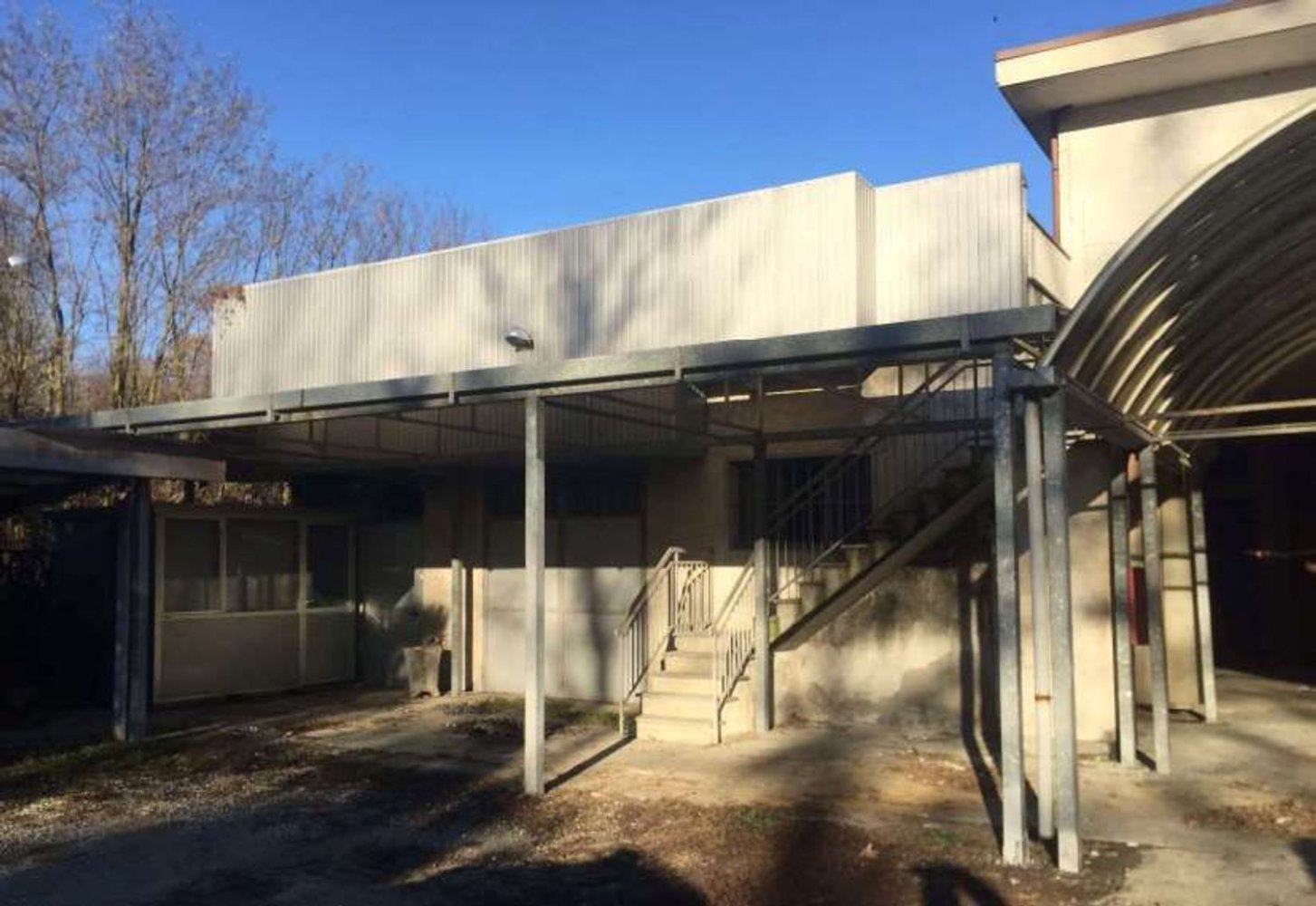 Entrepôt à Borgo Ticino, Italy 430m² No. 360328