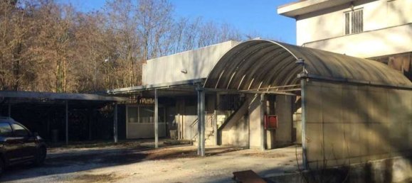 Entrepôt à Borgo Ticino, Italy 430m² No. 360328 2