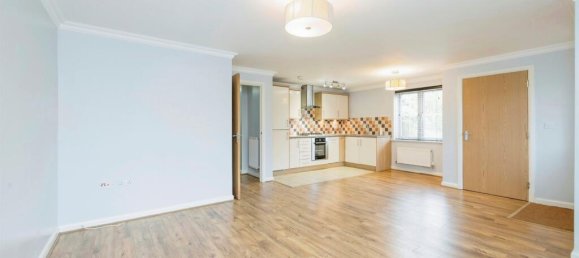 2 bedrooms Maisonette in Bushey, United Kingdom No. 6219 21