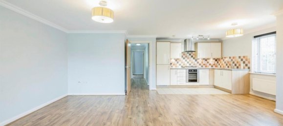 2 bedrooms Maisonette in Bushey, United Kingdom No. 6219 19