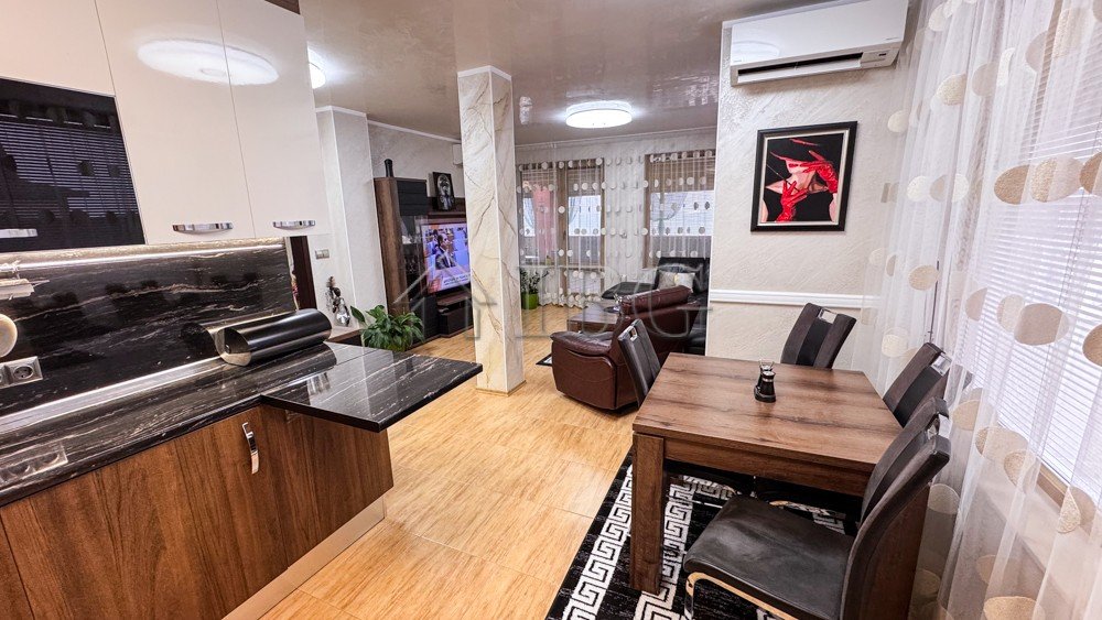 4 chambres Appartement à Burgas, Bulgaria No. 1223