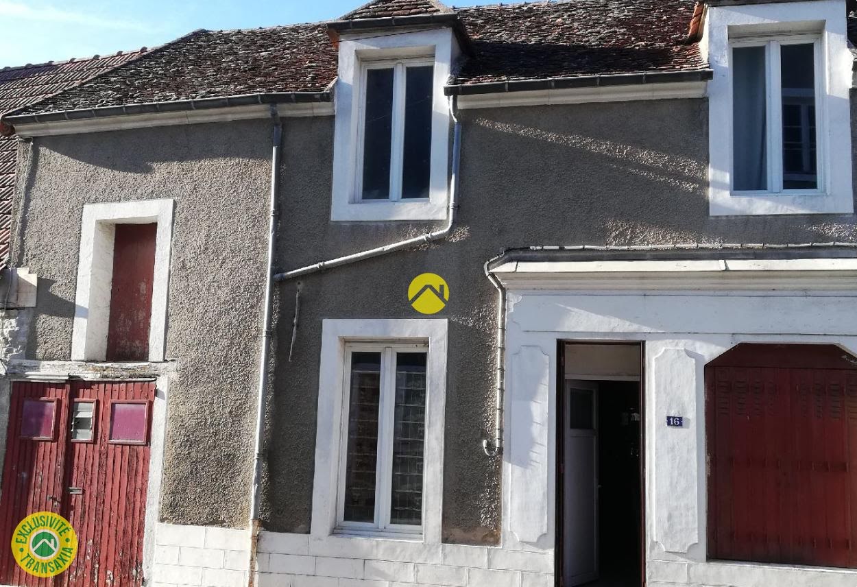 3 Schlafzimmer Haus in Saint-Amand-Montrond, France, Nr. 95180