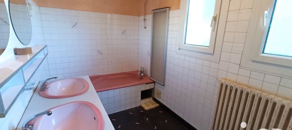 Casa de 5 dormitorios en Le Poire-sur-Vie, France No. 102248 15