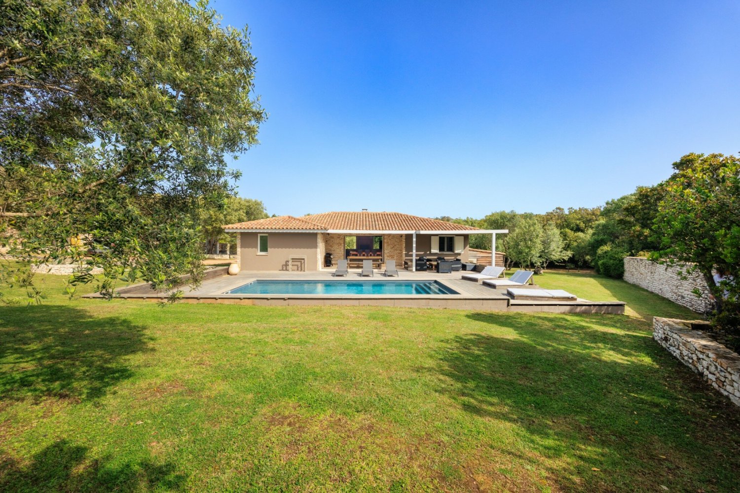 3 bedrooms Villa in Bonifacio, France No. 74274