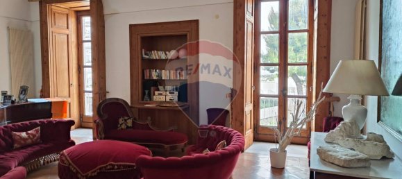 12-Zimmer Wohnung in Bari, Italy, Nr. 16433 3