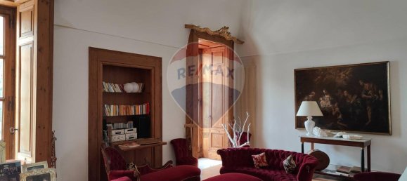 12-Zimmer Wohnung in Bari, Italy, Nr. 16433 10