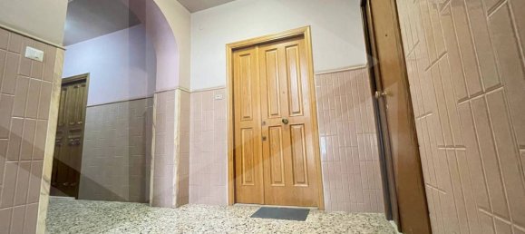 Квартира с 5 комнатами в Манфредония, Италия № 28100 43