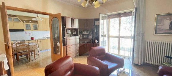 Квартира с 5 комнатами в Манфредония, Италия № 28100 55