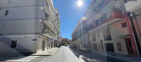 Квартира с 5 комнатами в Манфредония, Италия № 28100 8