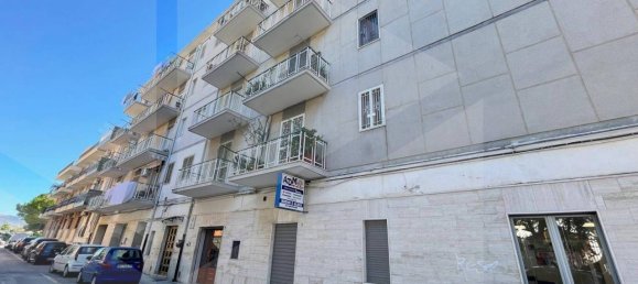 Квартира с 5 комнатами в Манфредония, Италия № 28100 34