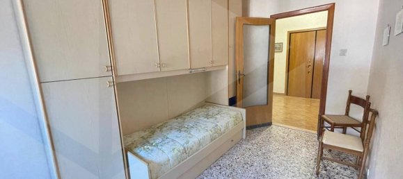 Квартира с 5 комнатами в Манфредония, Италия № 28100 71