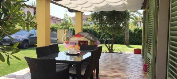 6 bedrooms Villa in Forte dei Marmi, Italy No. 36471 3